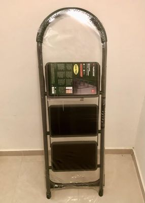 Escalera plegable de 3 peldaños