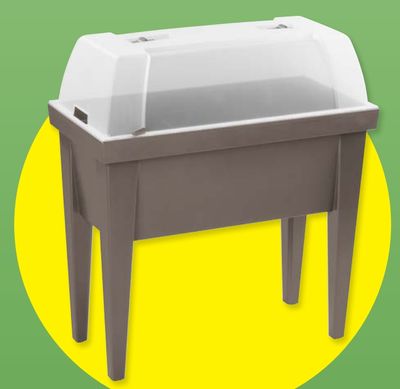 Lidded planter box